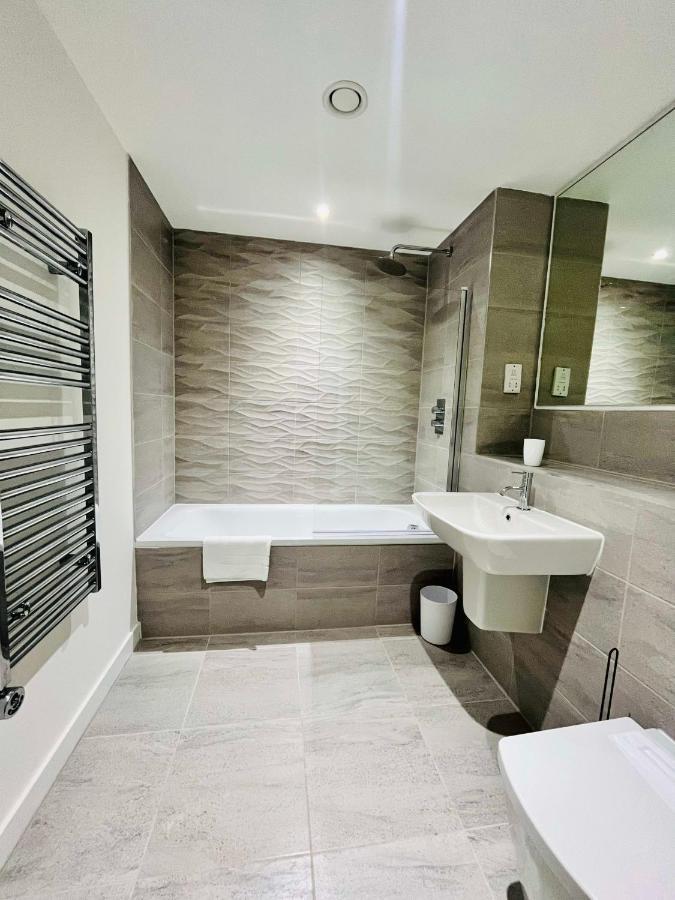 Stunning One Bedroom Apartment In Old Trafford Манчестер Екстер'єр фото